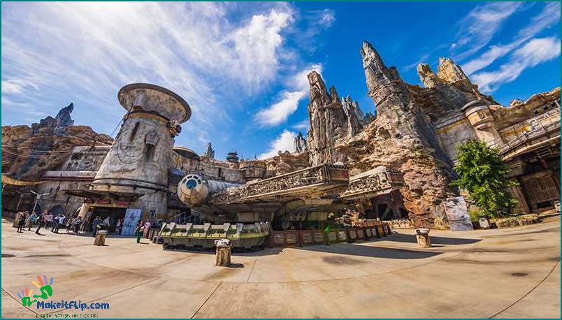Explore Star Wars Land at Disneyland A Galaxy Far Far Away
