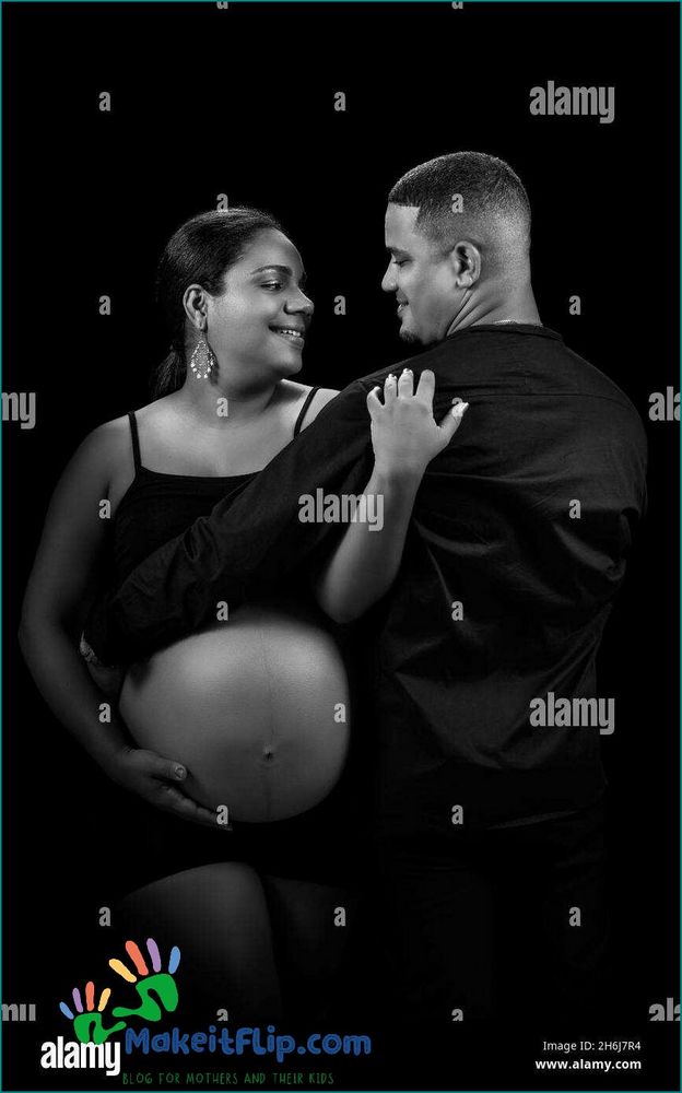 Stunning Maternity Photos of Black Couples Capturing the Beauty of Expecting Parents
